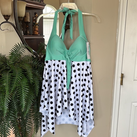 Brand New Rosegal Plus Size Swim Tankini Top Flowy Halter Green w/ Polka Dots - Picture 16 of 16